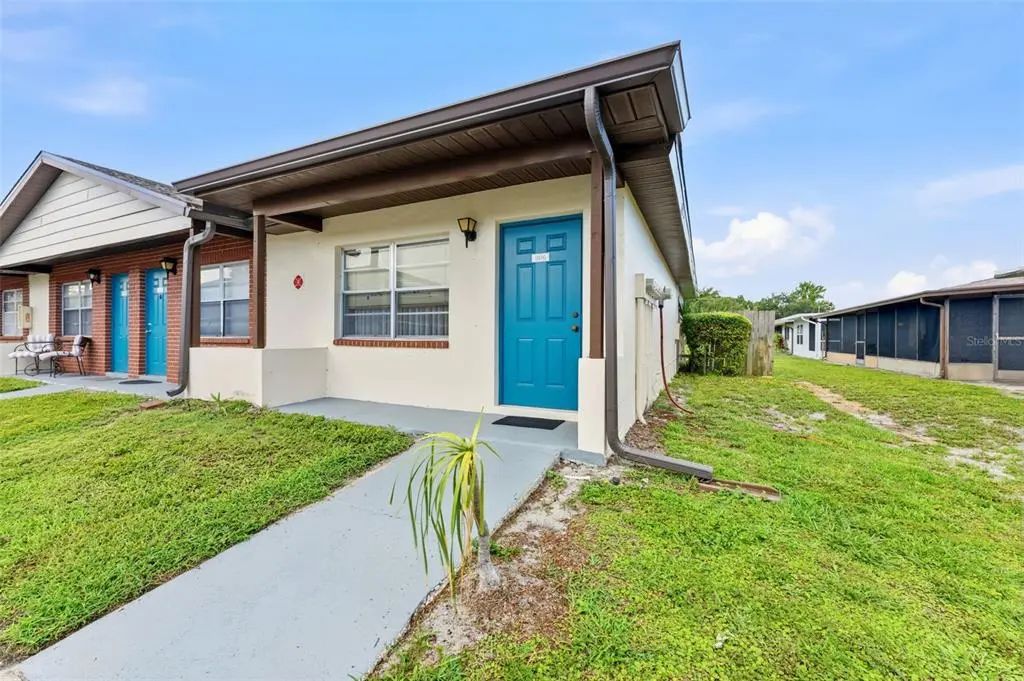 24862 Us Highway 19 N 806, CLEARWATER