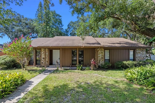 525 Garden Heights Drive, WINTER GARDEN