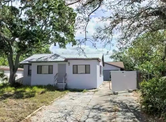 9805 N 46th Street, TAMPA