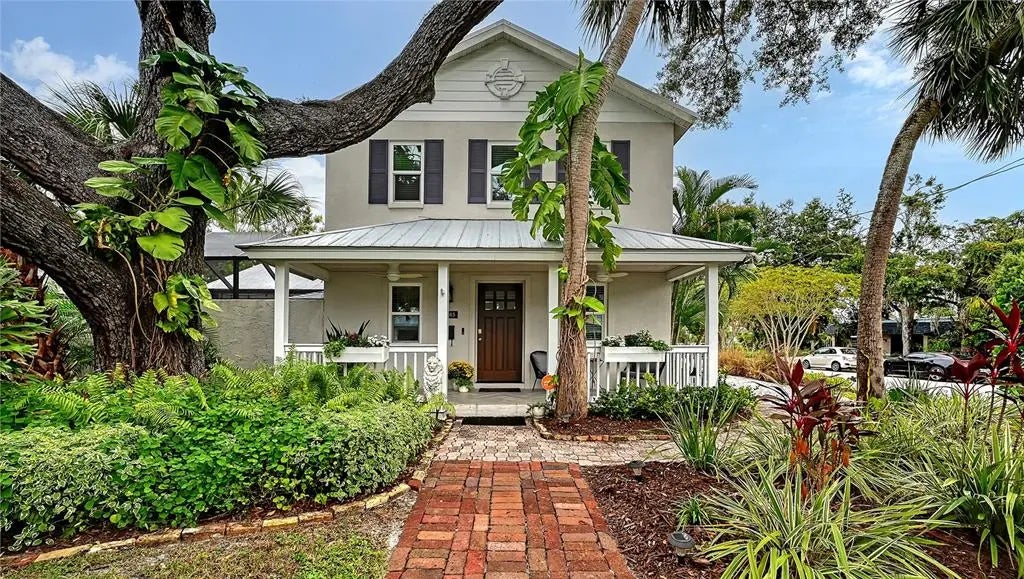 1685 6th Street, SARASOTA
