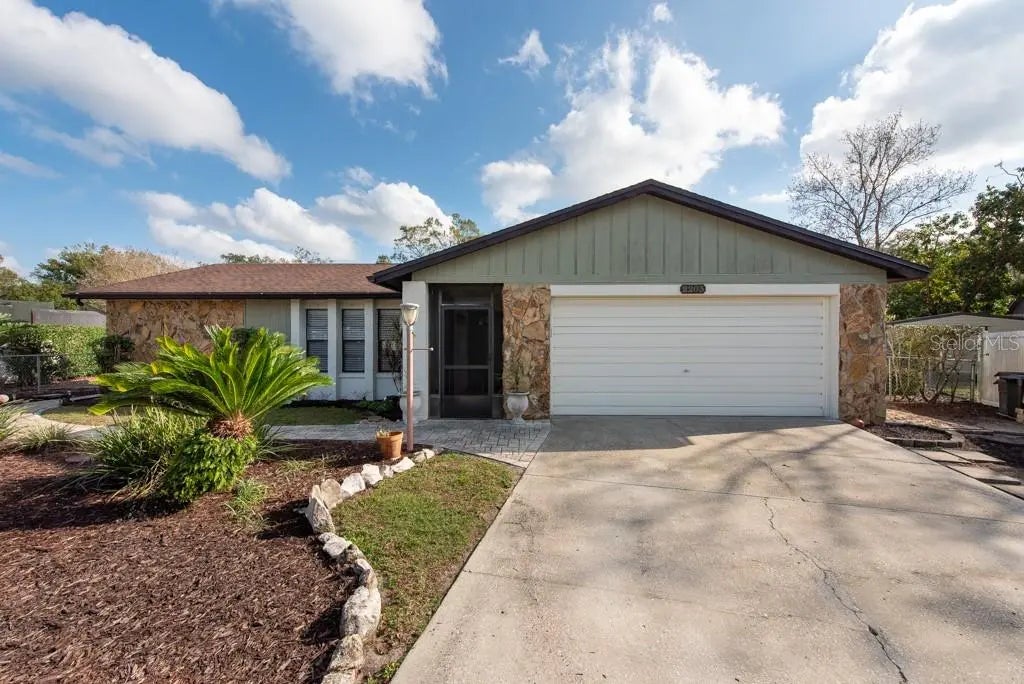 2203 Tail Feather Court, LUTZ