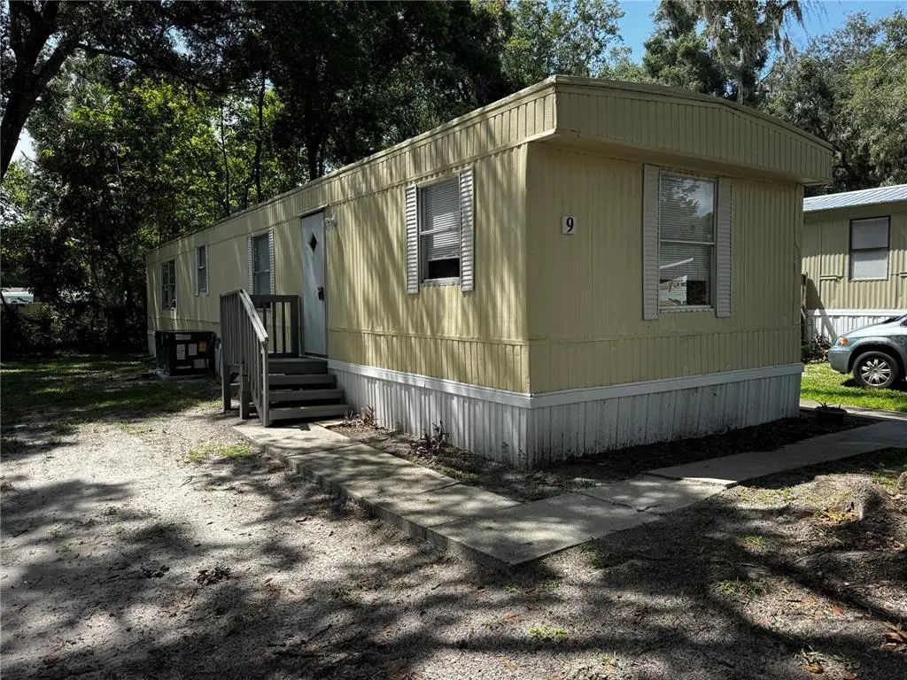 1001 Ne 77th Street 9, OCALA