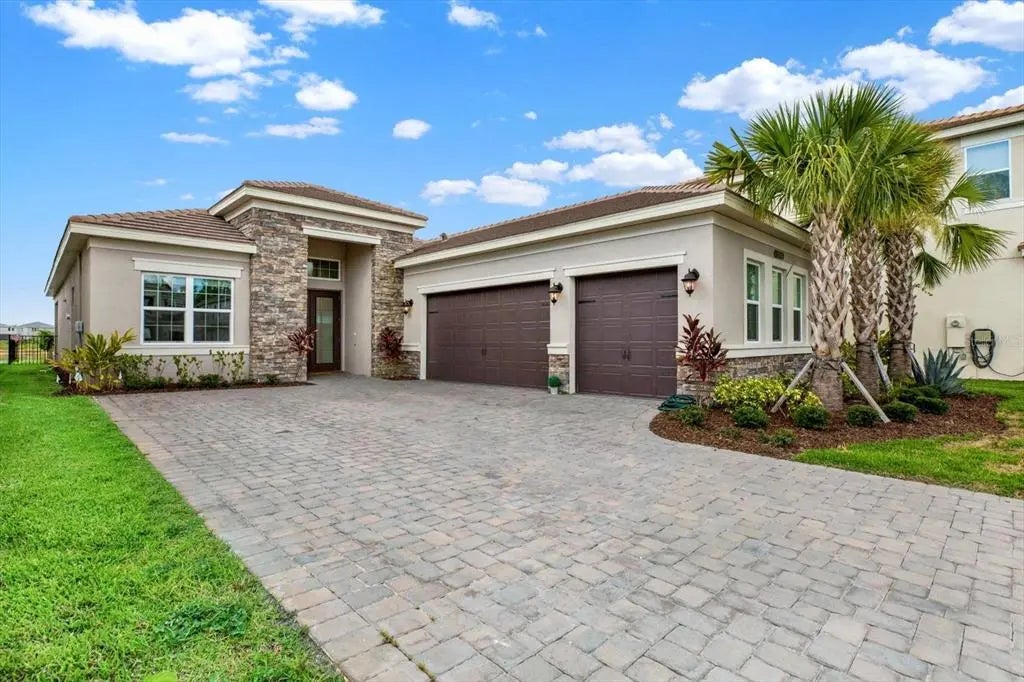 32179 Logan Elm Terrace, WESLEY CHAPEL