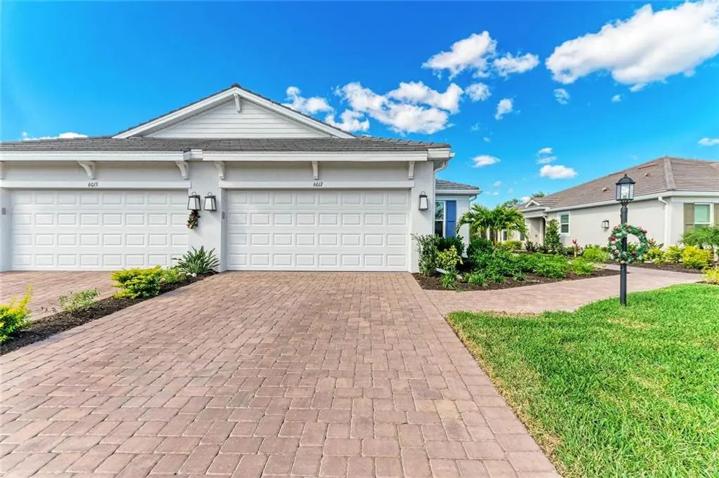 6017 Mesa Glen, BRADENTON