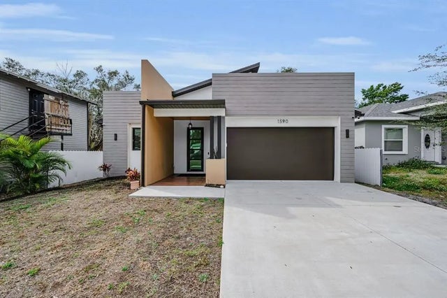 1590 S Washington Avenue, CLEARWATER