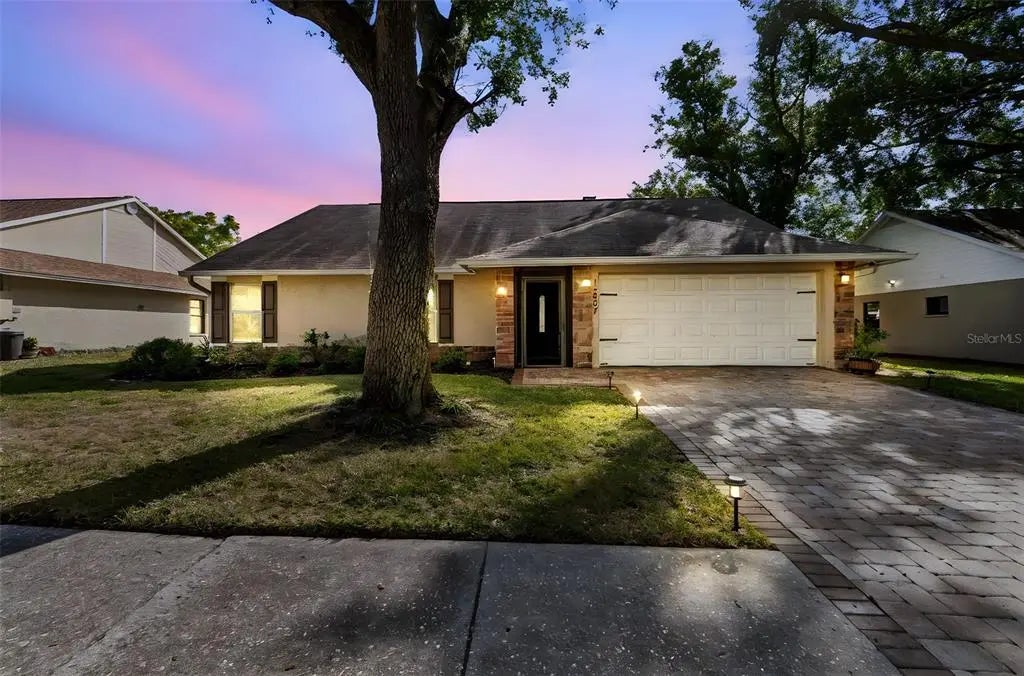 15007 Redcliff Drive, TAMPA