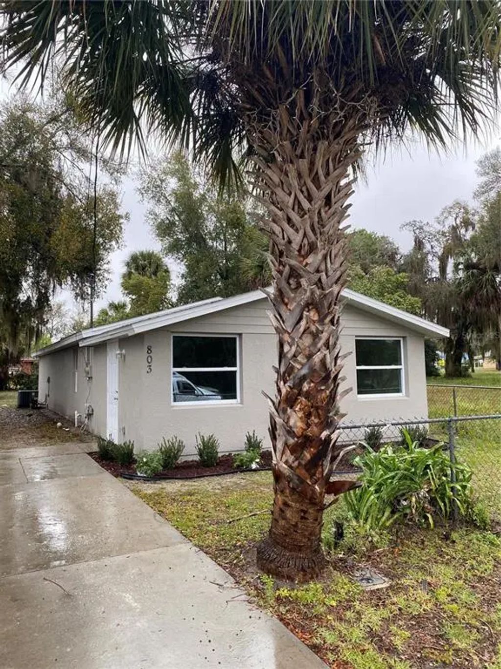 803 E Hazzard Avenue, EUSTIS