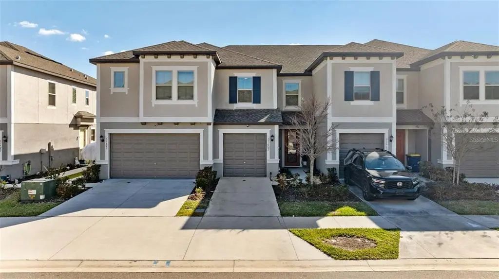 31607 Blue Passing Loop, WESLEY CHAPEL