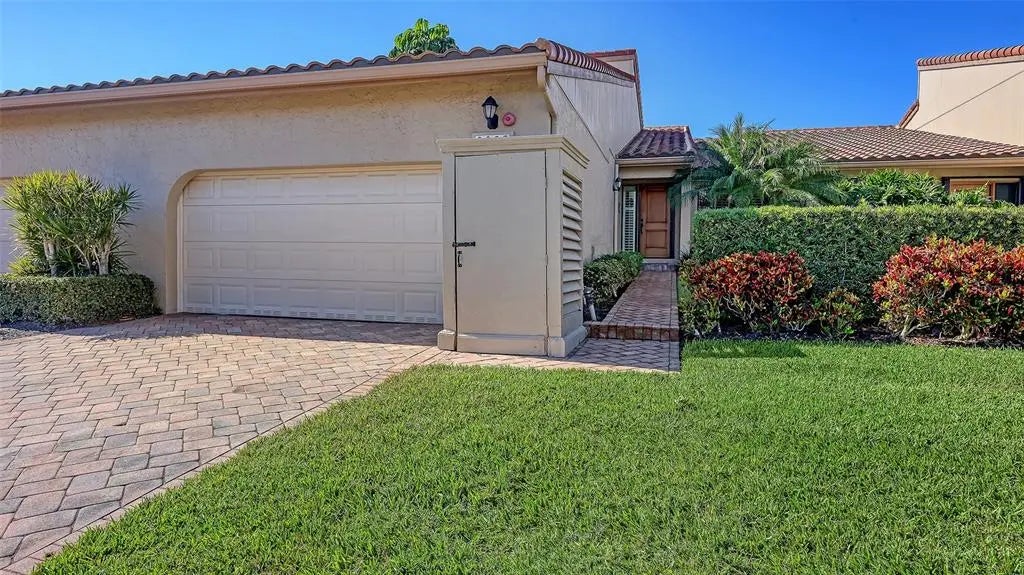 2367 Harbour Oaks Drive, LONGBOAT KEY