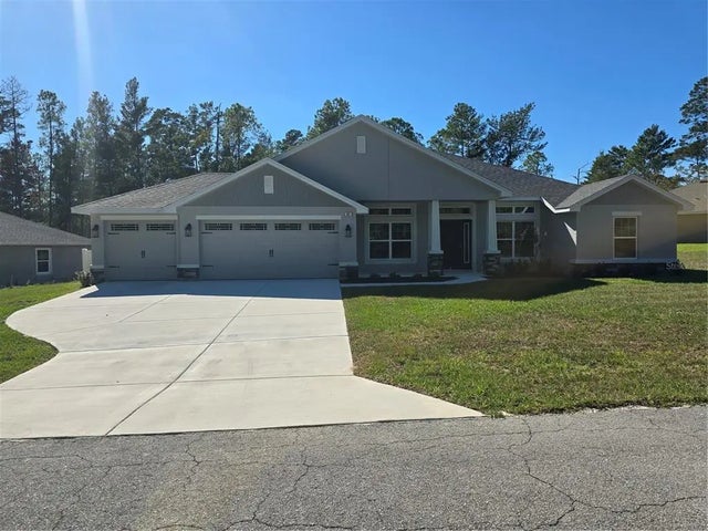 54 Grass Street, HOMOSASSA