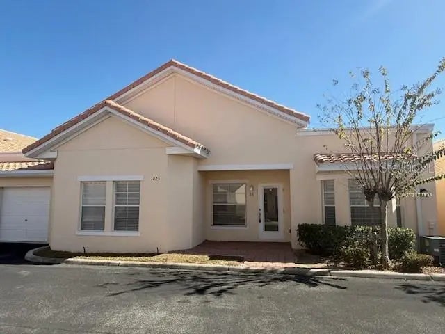 1023 David Walker Drive B6, TAVARES