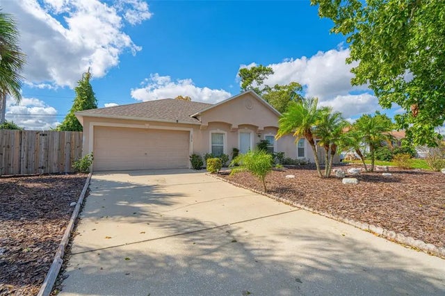 1876 Courtland Boulevard, DELTONA