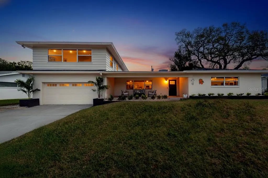 2347 Watrous Drive, DUNEDIN