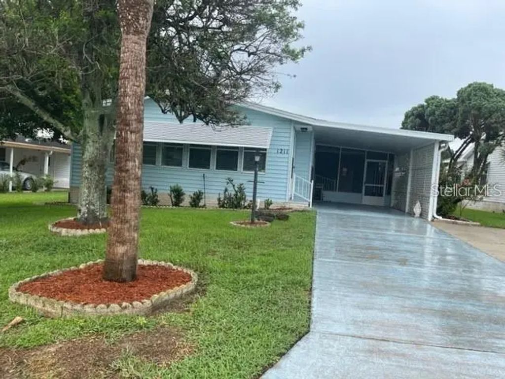 1211 Panama Place, LADY LAKE