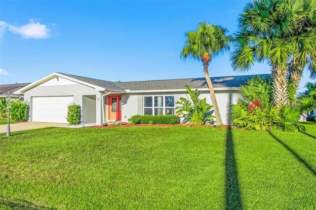 7 Clarendon Court S, PALM COAST