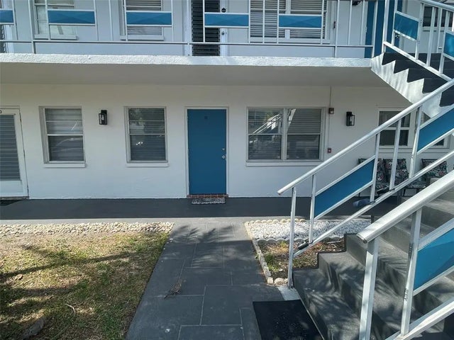 1921 58th Avenue N 11, ST PETERSBURG