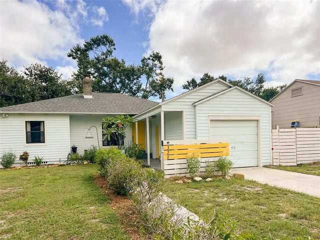 320 Kingston Street S, ST PETERSBURG