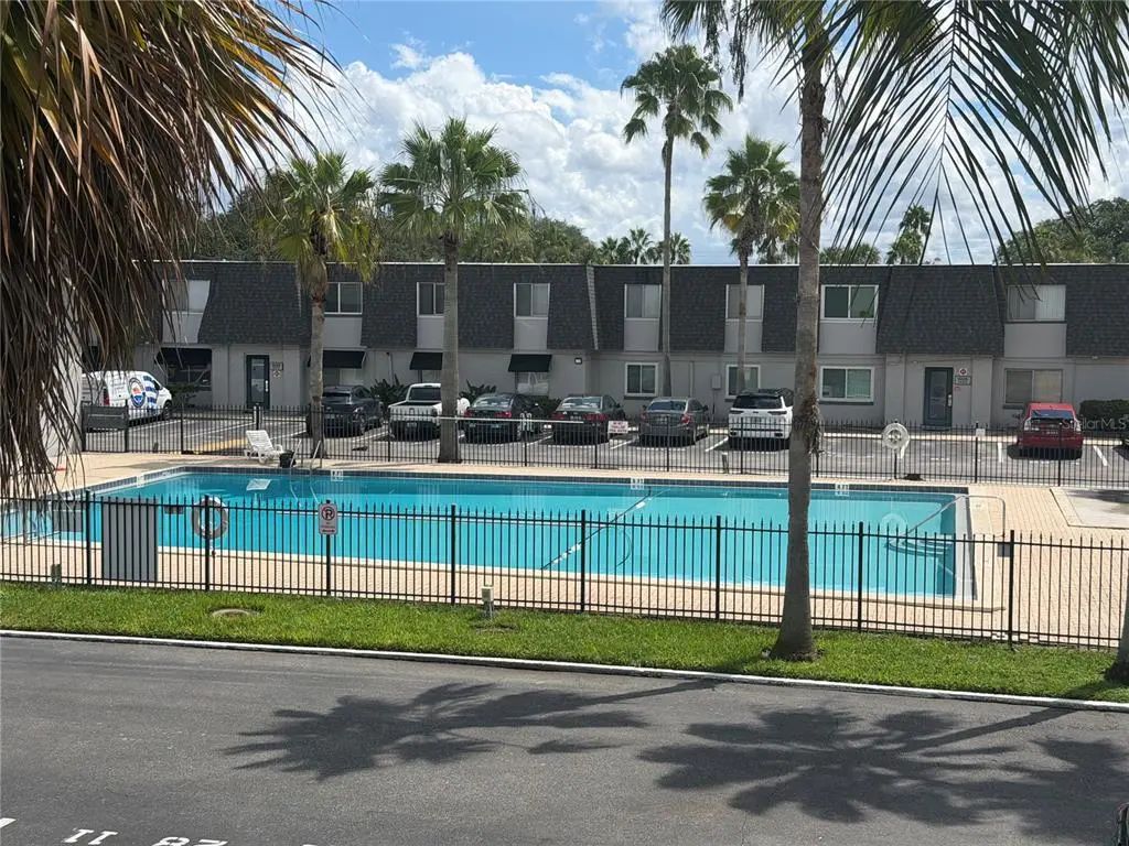 1928 Conway Road 14, ORLANDO
