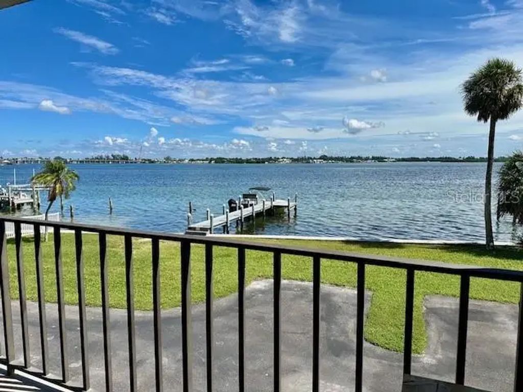 111 10th Street S 111, BRADENTON BEACH