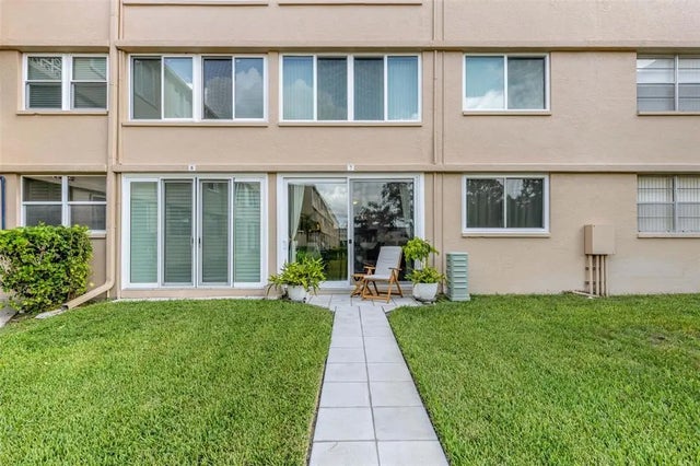 5095 Bay Street Ne 107, ST PETERSBURG