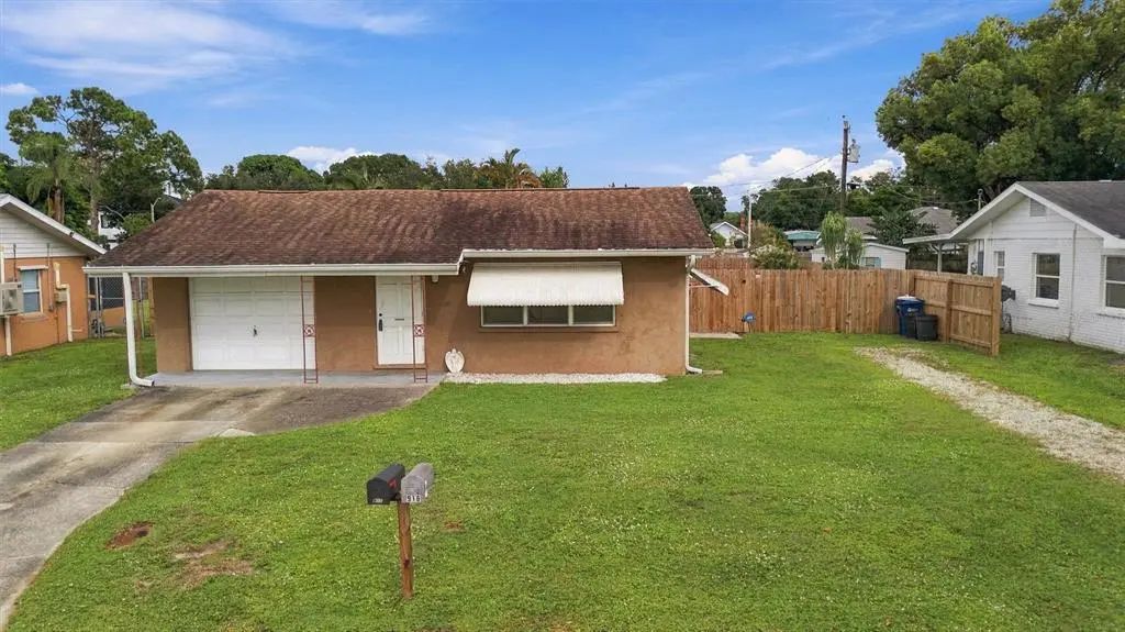 907 42nd Street W, BRADENTON