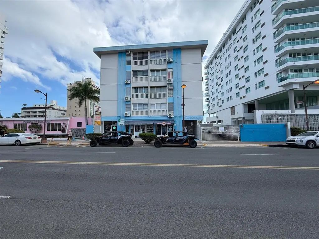 37 Isla Verde Avenue 4c, CAROLINA