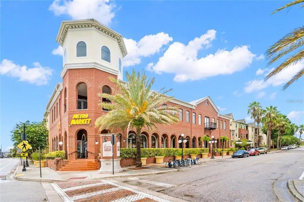 1910 E Palm Avenue 10209, TAMPA