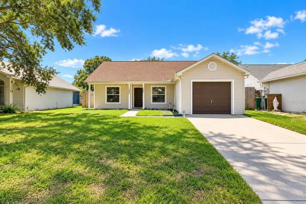 2657 Winchester Circle, EUSTIS