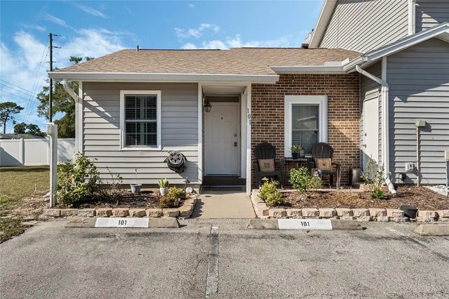 101 Hidden Arbor Court, SANFORD