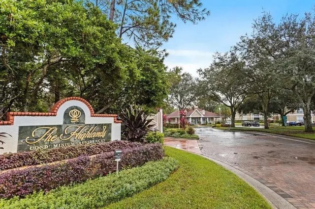 9481 Highland Oak Drive 710, TAMPA