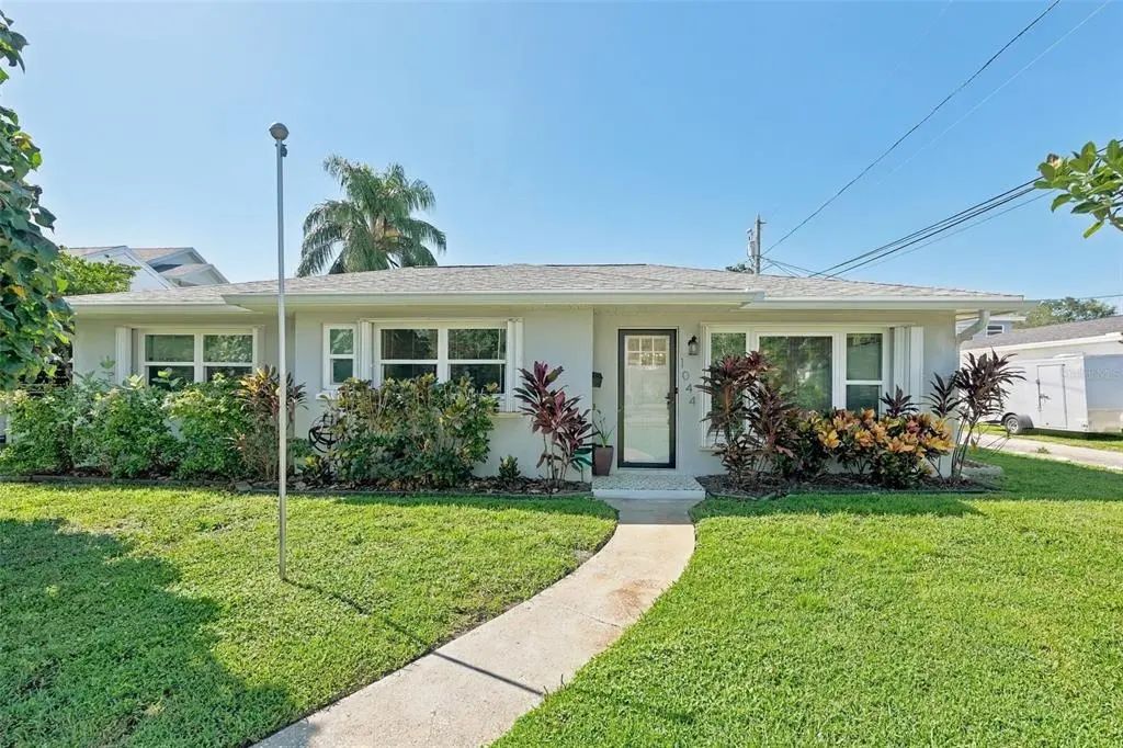 1044 32nd Avenue N, ST. PETERSBURG