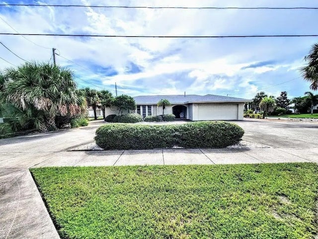 2101 Gulf Boulevard, BELLEAIR BEACH