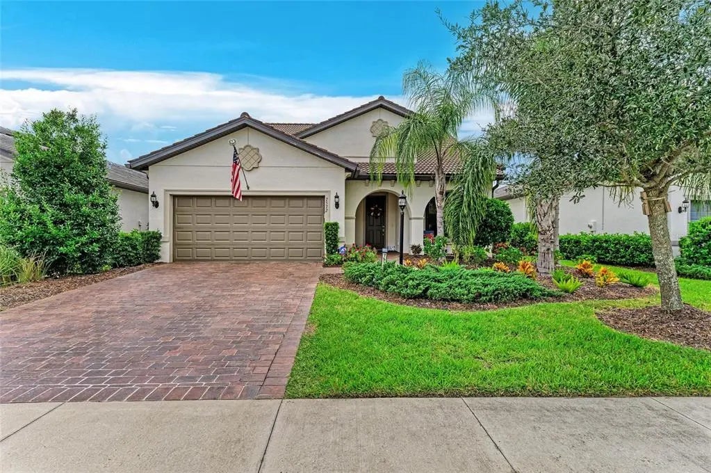 7572 Viola Loop, BRADENTON