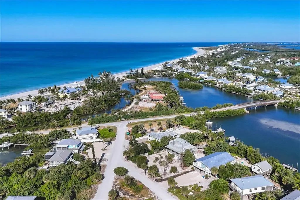 Gulf Shores Realty: 10 4b3fa578d1cb94cd43fcf2f53d2f59c8 l