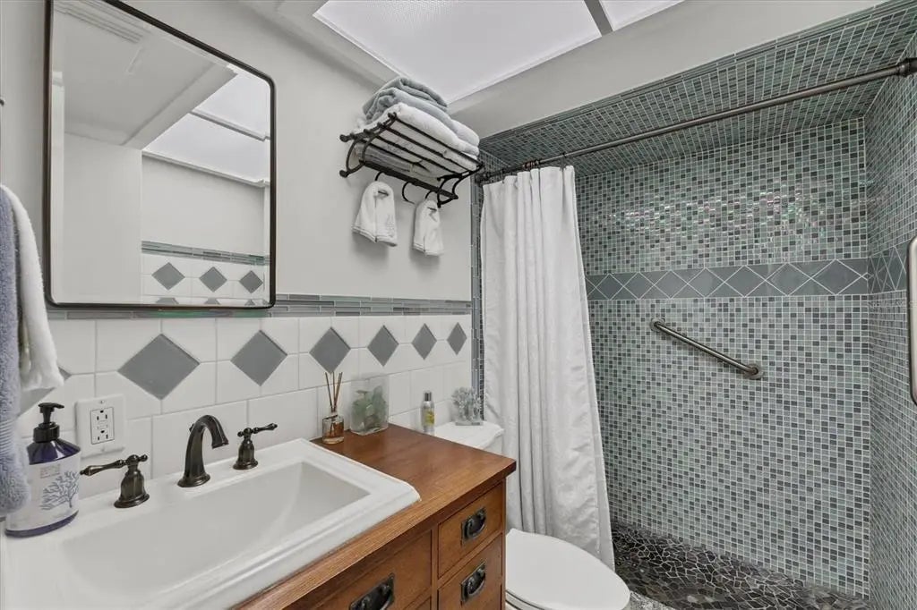 Gulf Shores Realty: 34 67e324bddb169a8a43aafd5be6c27e28 l