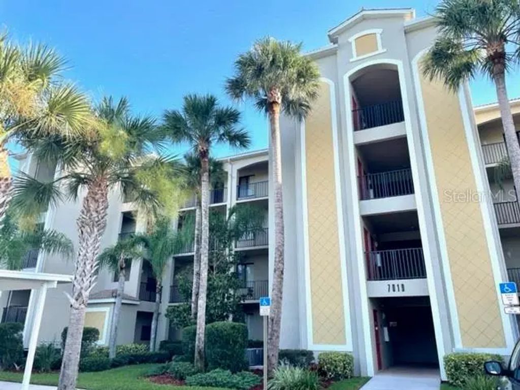 7019 River Hammock Drive 404, BRADENTON
