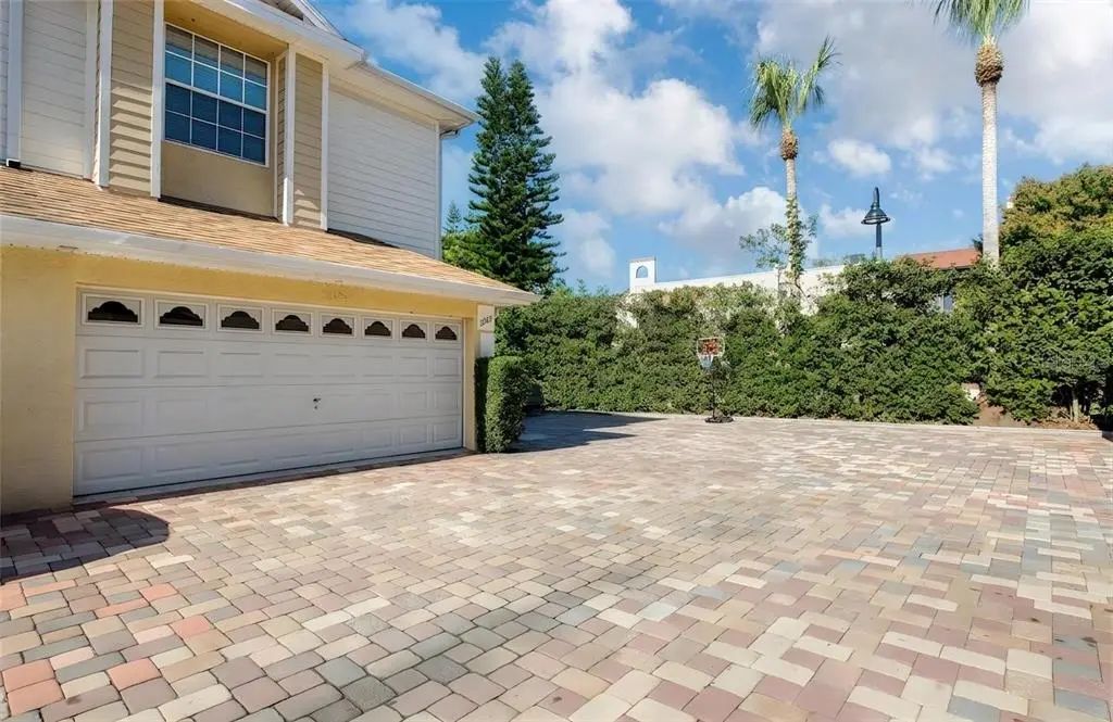 2982 Estancia Place, CLEARWATER