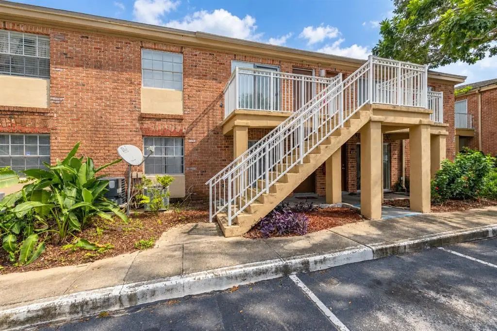 484 Banyon Tree Circle 100, MAITLAND