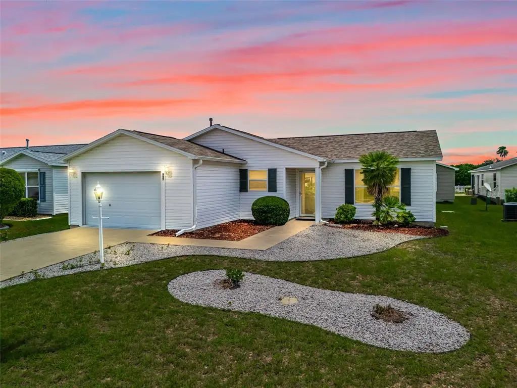 897 Livingston Loop, THE VILLAGES