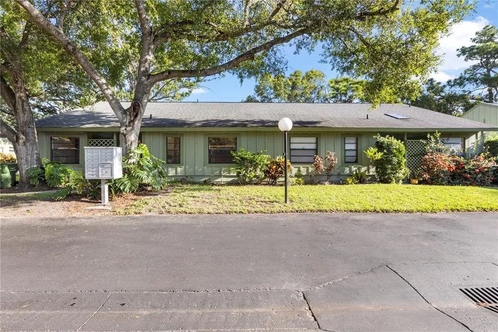 5015 Barrington Circle 201