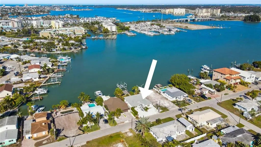 244 145th Avenue E, MADEIRA BEACH