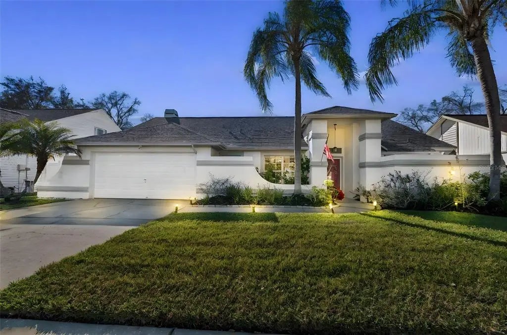 15830 Glenarn Drive, TAMPA