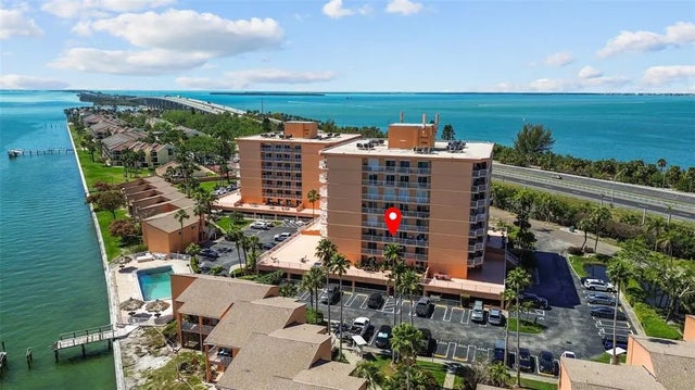 7430 Sunshine Skyway Lane S 402, ST PETERSBURG