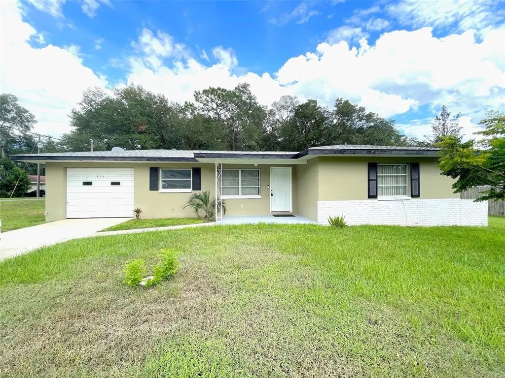 814 Sherwood Avenue, INVERNESS