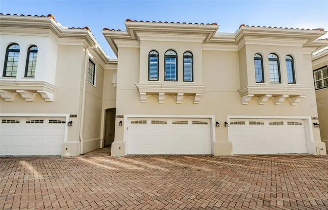 3810 Villas Del Sol Court, TAMPA
