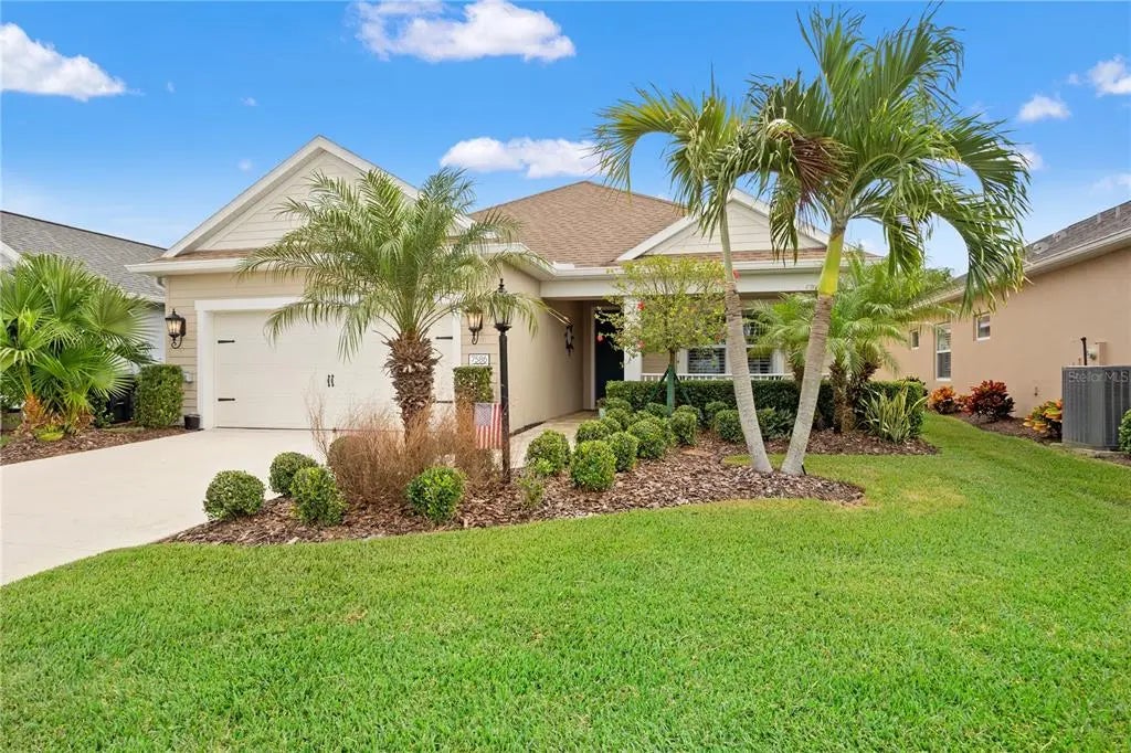 7586 Ridgelake Circle, BRADENTON