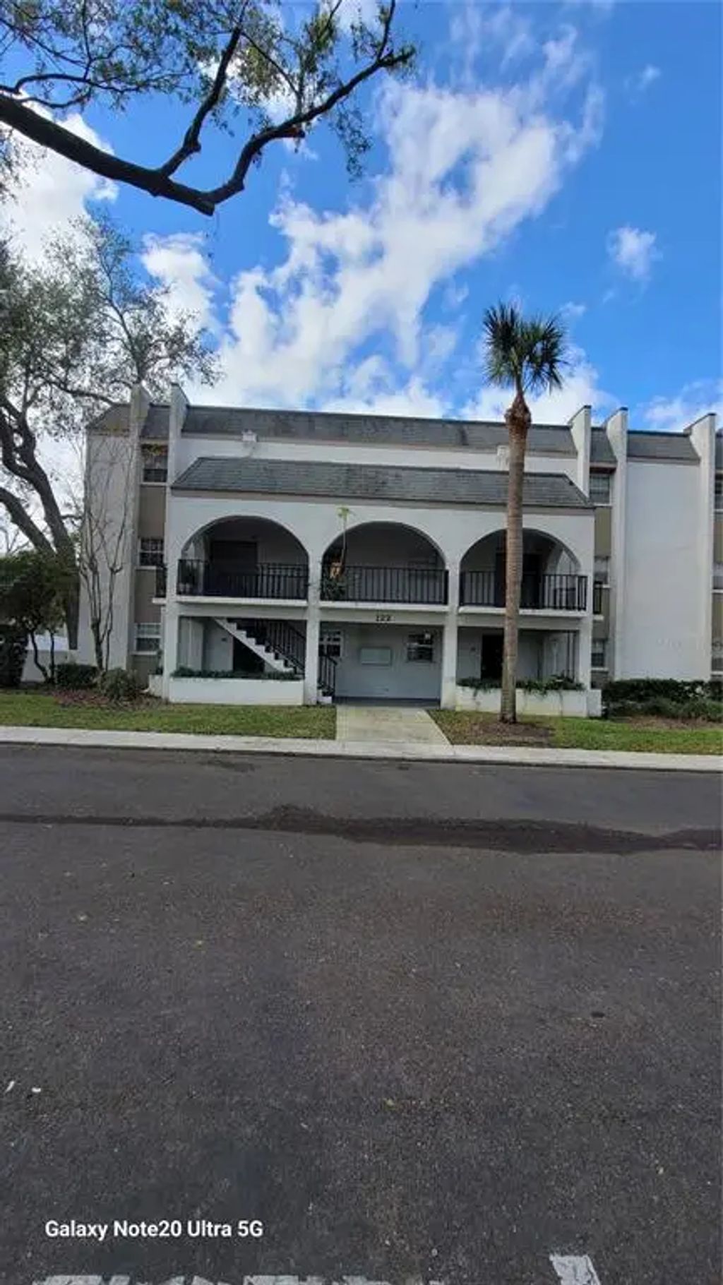 122 N Kings Avenue 202, BRANDON