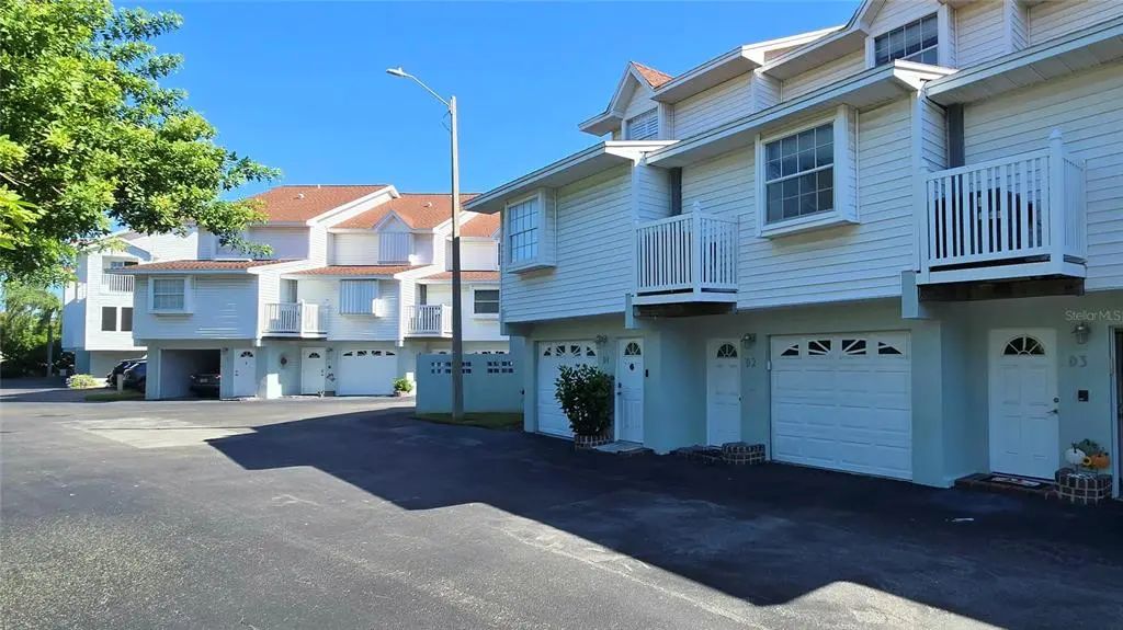 19201 Vista Lane D1, INDIAN SHORES