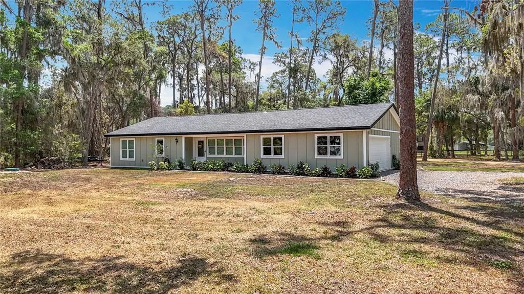 7374 Circle Dr, LADY LAKE