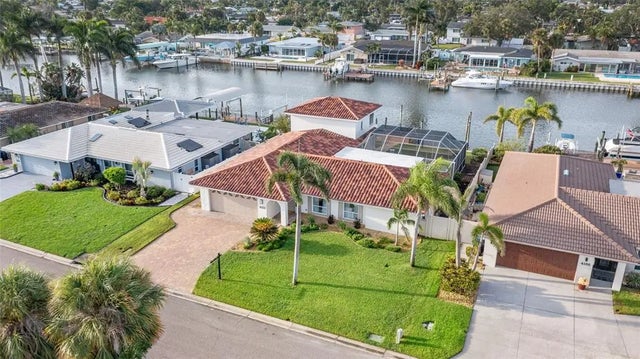 4172 48th Avenue S, ST PETERSBURG